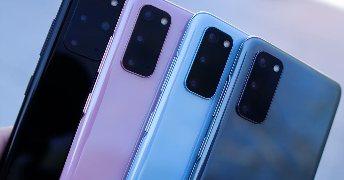 Three Samsung phones in a row, going from black, pink, light blue, and darker blue.