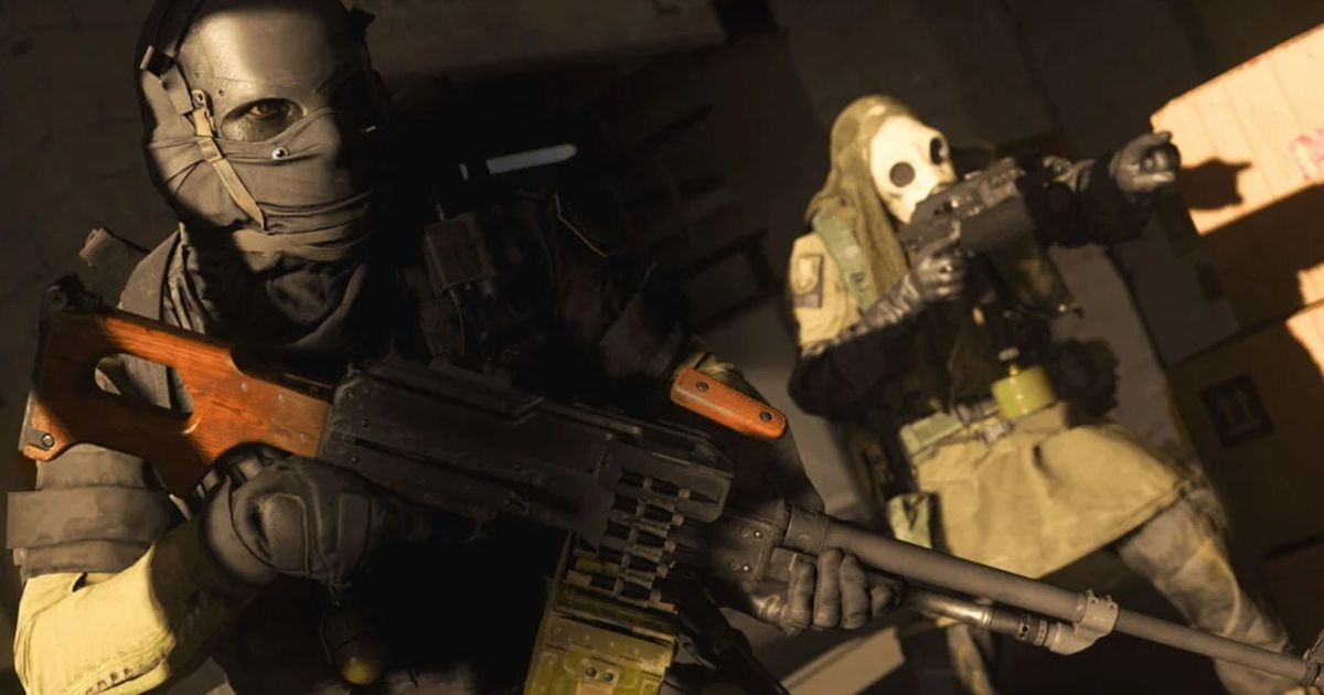 Image showing Warzone 2 player holding LMG