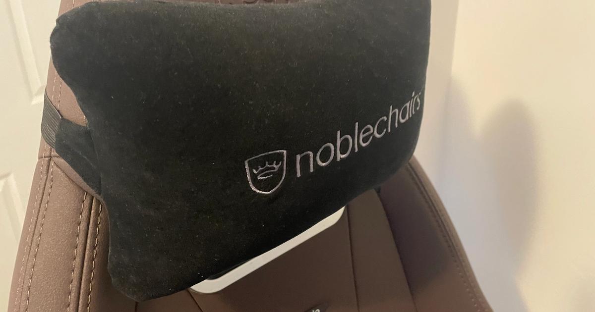 Noblechairs LEGEND headrest