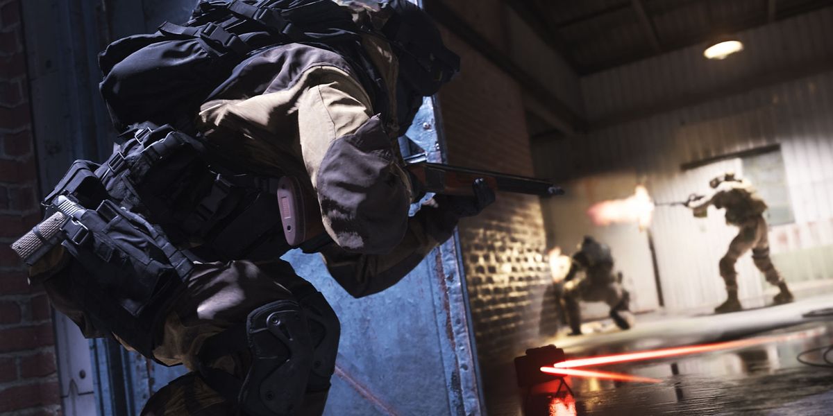 Image showing Modern Warfare player peeking round corner with Claymore nearby