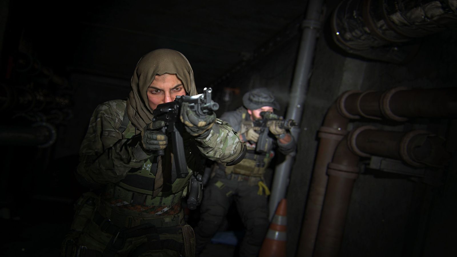 Modern Warfare 2 Farah walking through dark tunnel