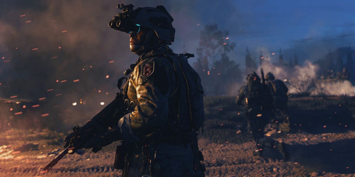 Image showing Warzone 2 player carrying gun