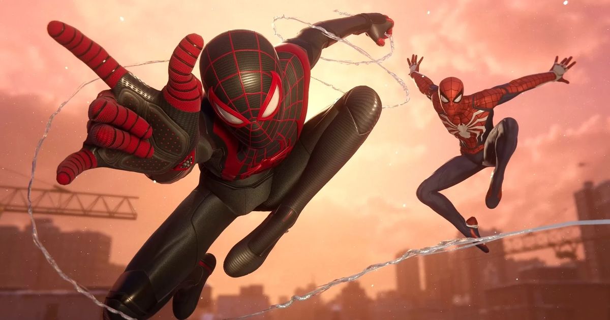 Miles and Peter Parker swinging in Spider-Man 2.