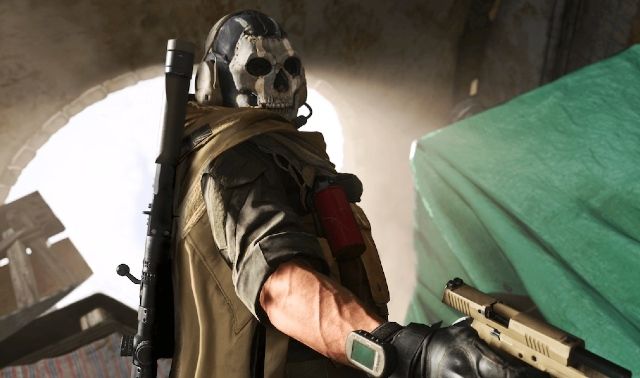 Image showing Ghost from Modern Warfare holding a pistol