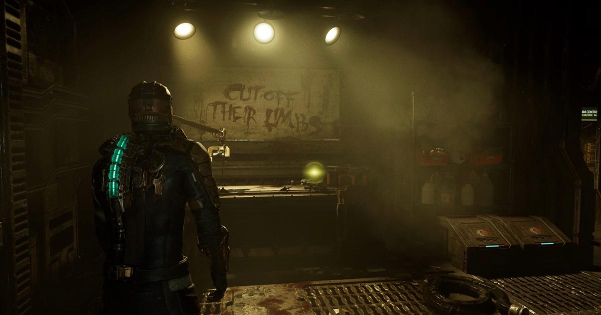 Isaac finding the Plasma Cutter in Dead Space remake