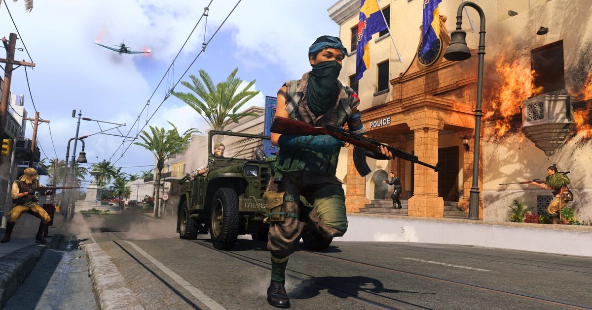 Image showing Warzone player running through Caldera street