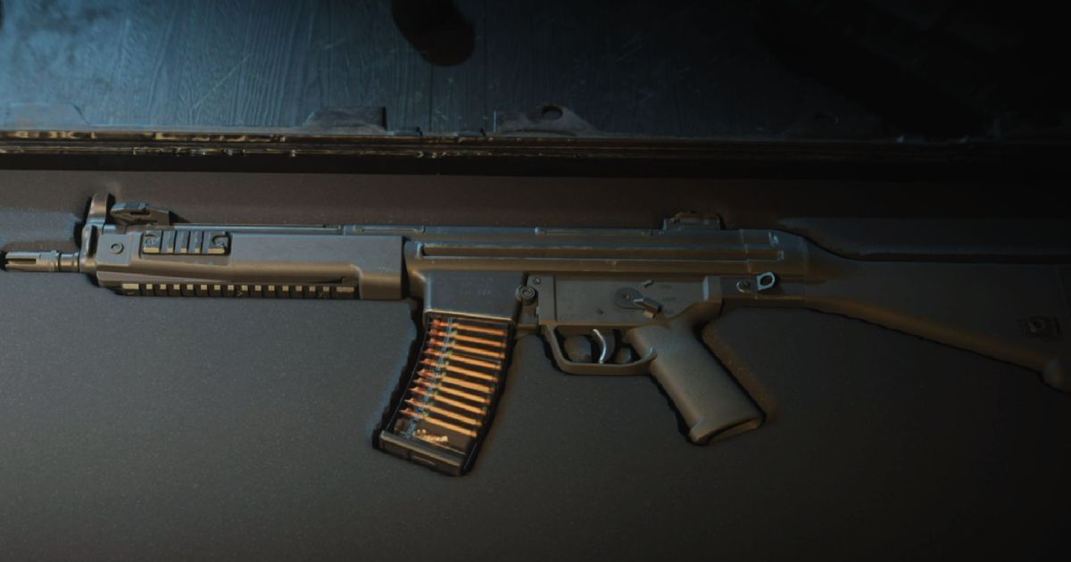 Modern Warfare 3 Lachmann 556 assault rifle in weapon casing