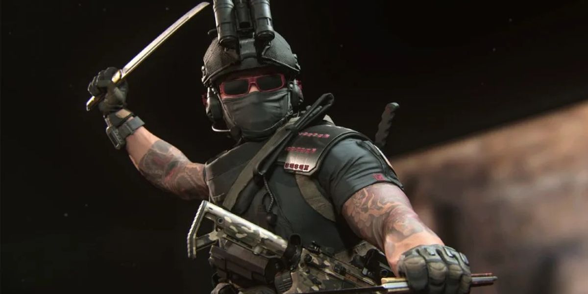 Screenshot of Modern Warfare 3 Ronin Operator holding Dual Kodachis melee weapon