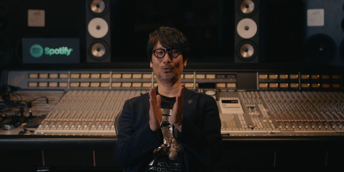 An image of Hideo Kojima announcing his podcast.