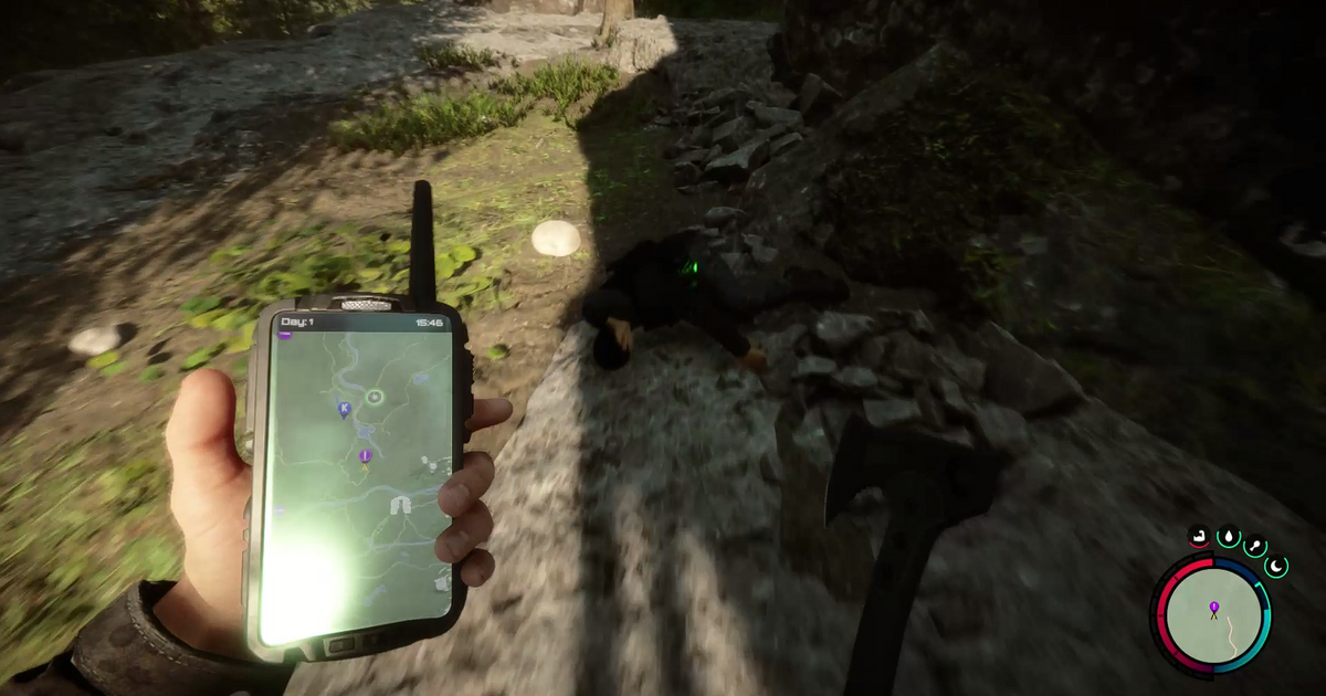 a gps locator being used in Sons of the Forest