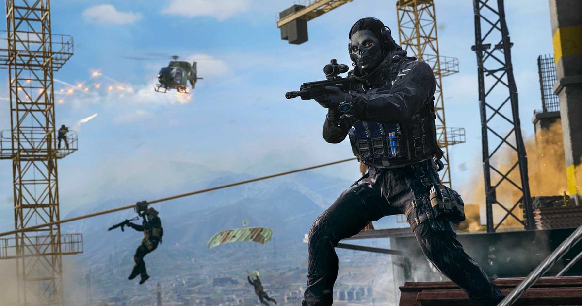 Warzone player aiming with sniper rifle with parachuting players, helicopter and player using zipline in background