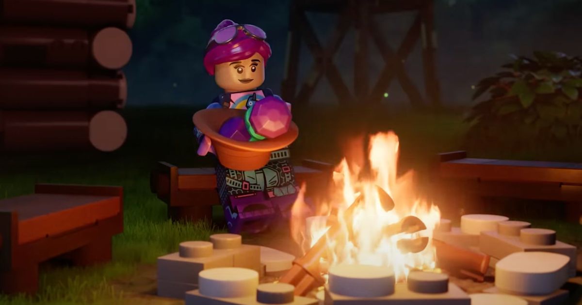 LEGO Fortnite: The character is consuming food.