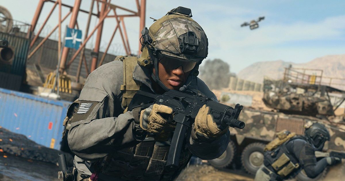 Modern Warfare 2 player holding SMG