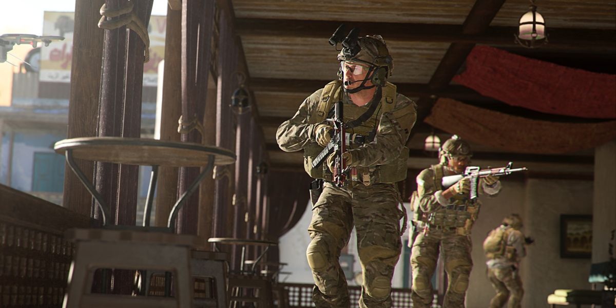 Image showing Modern Warfare 2 players moving through building