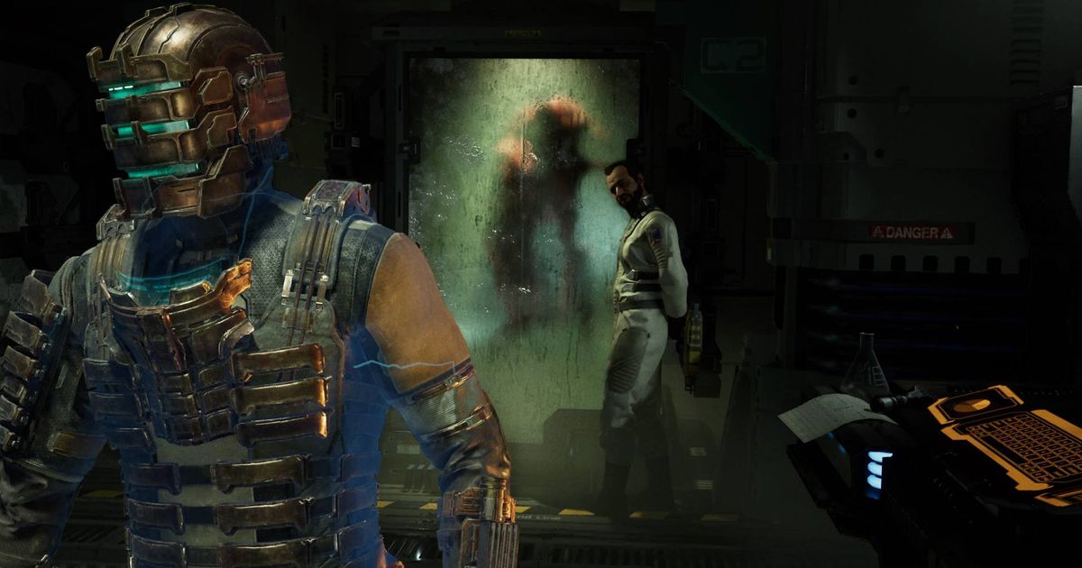 Isaac Clarke facing away from an incubated necromorph and scientist in the Dead Space remake.