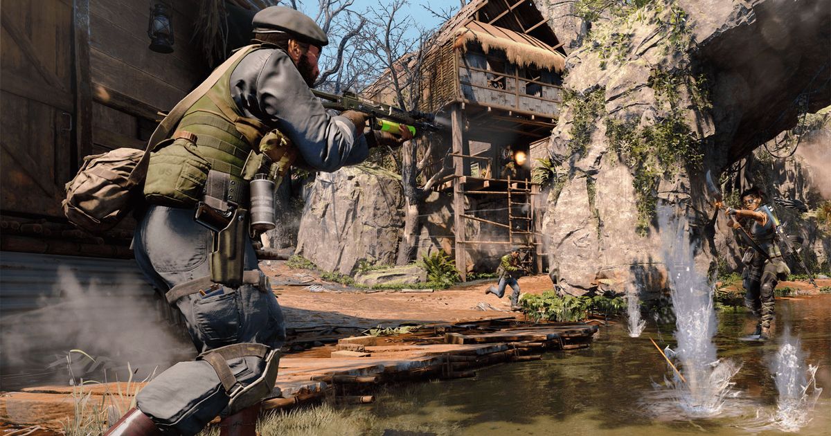 Call of Duty players firing at each other on Jungle multiplayer map