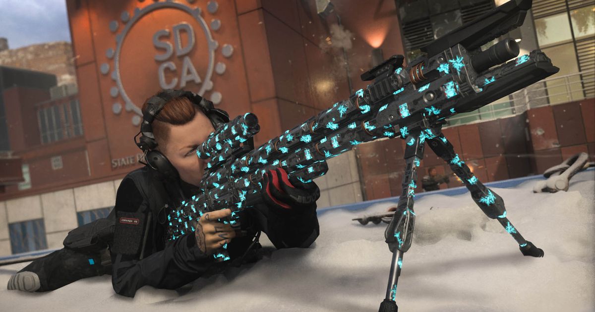 Modern Warfare 3 player aiming with MORS sniper rifle