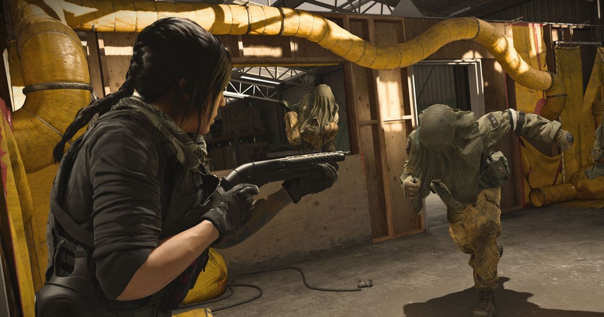 Image showing Modern Warfare player pointing shotgun at opponent