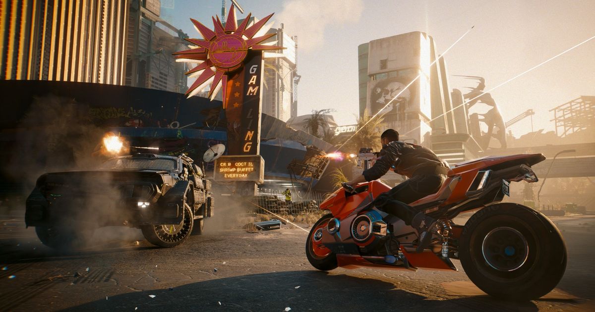 Cyberpunk 2077 players fighting while driving cars and riding motorbikes