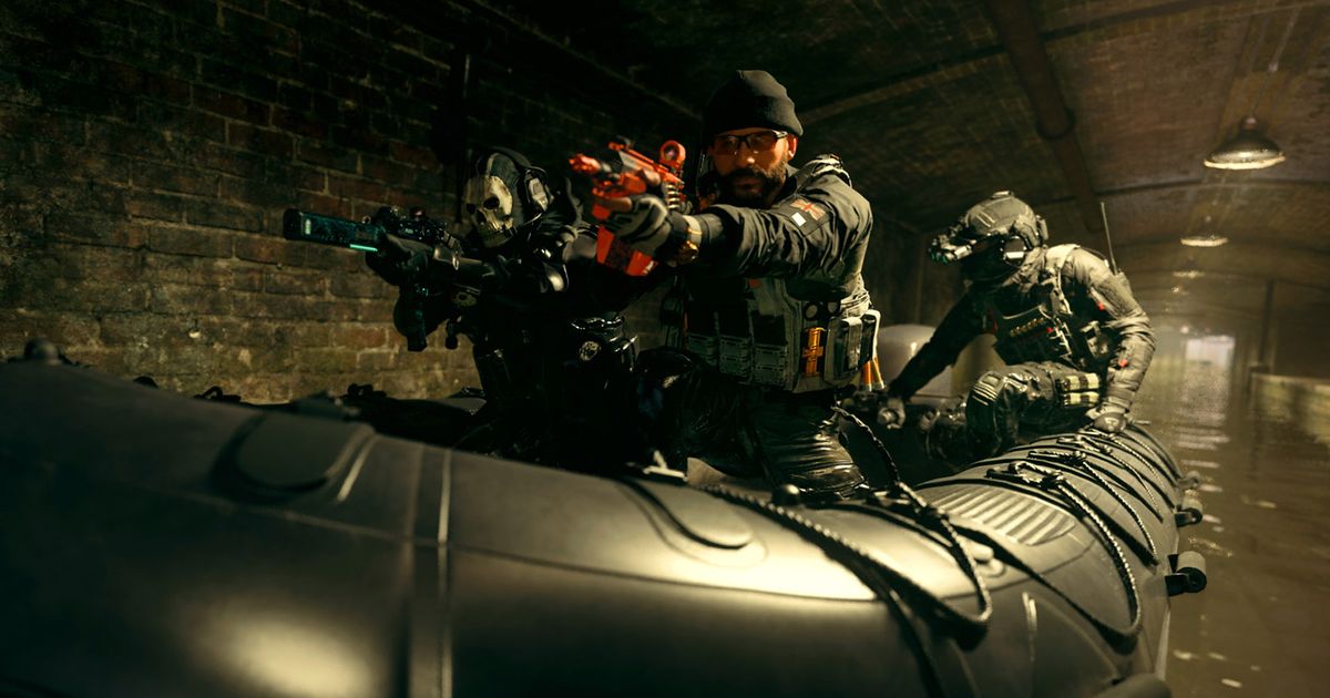 Screenshot of Warzone players riding in black boat