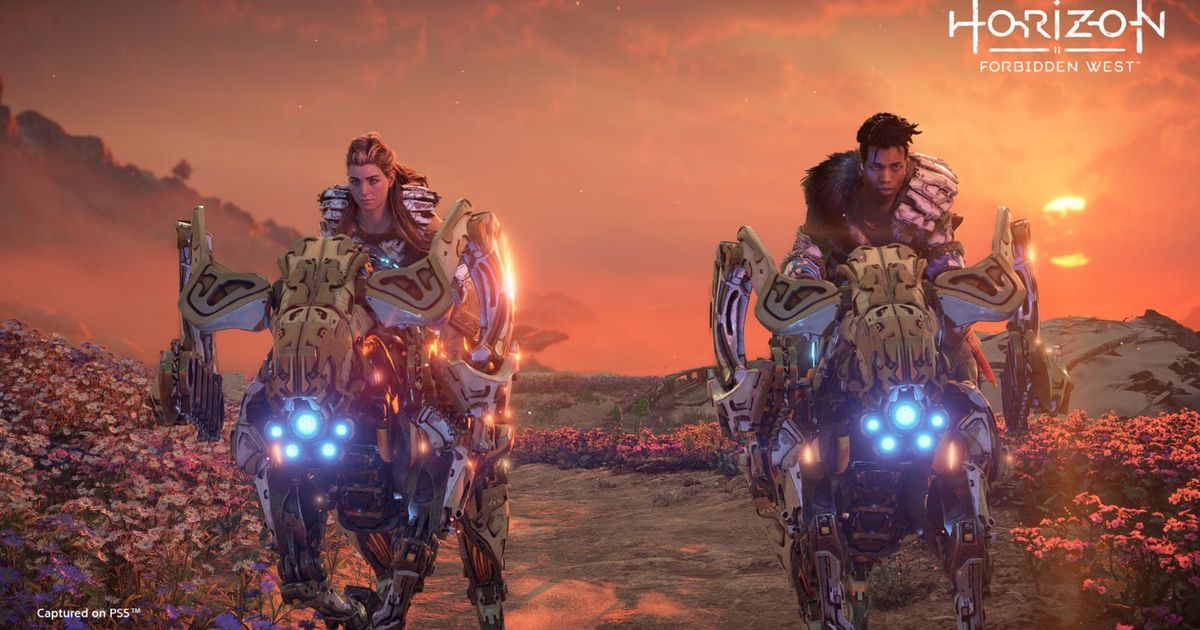 Horizon Forbidden West Aloy and Varl riding Charger Machines through a desert path