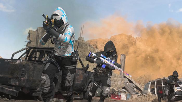Screenshot of Warzone 2 players in ranked play holding guns