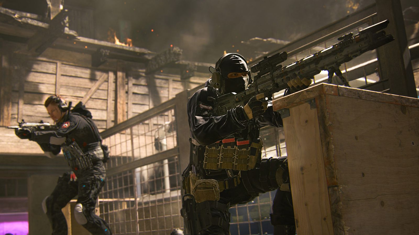 Modern Warfare 3 players holding weapons