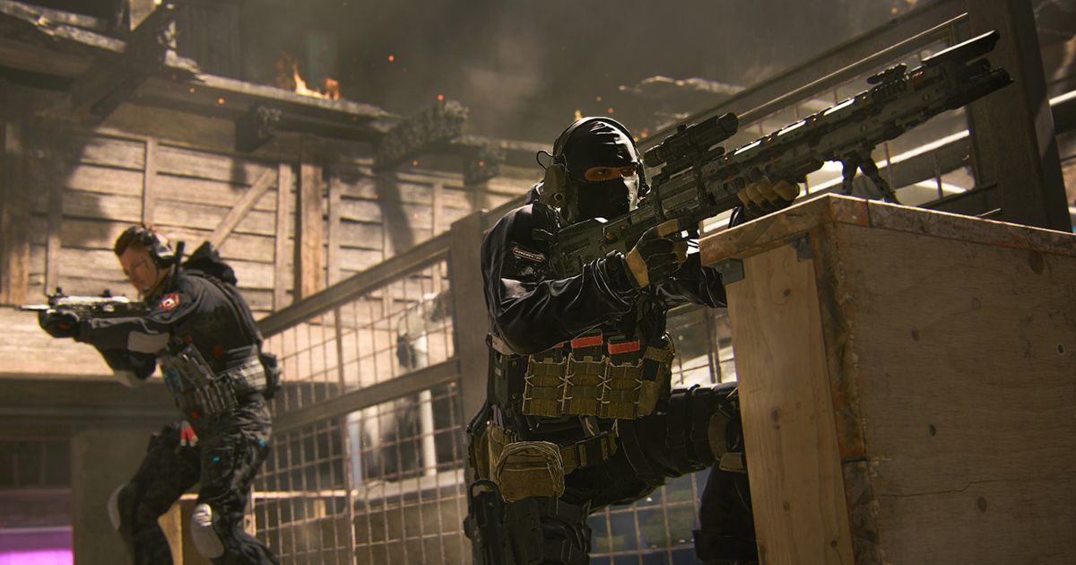 Modern Warfare 3 players holding weapons