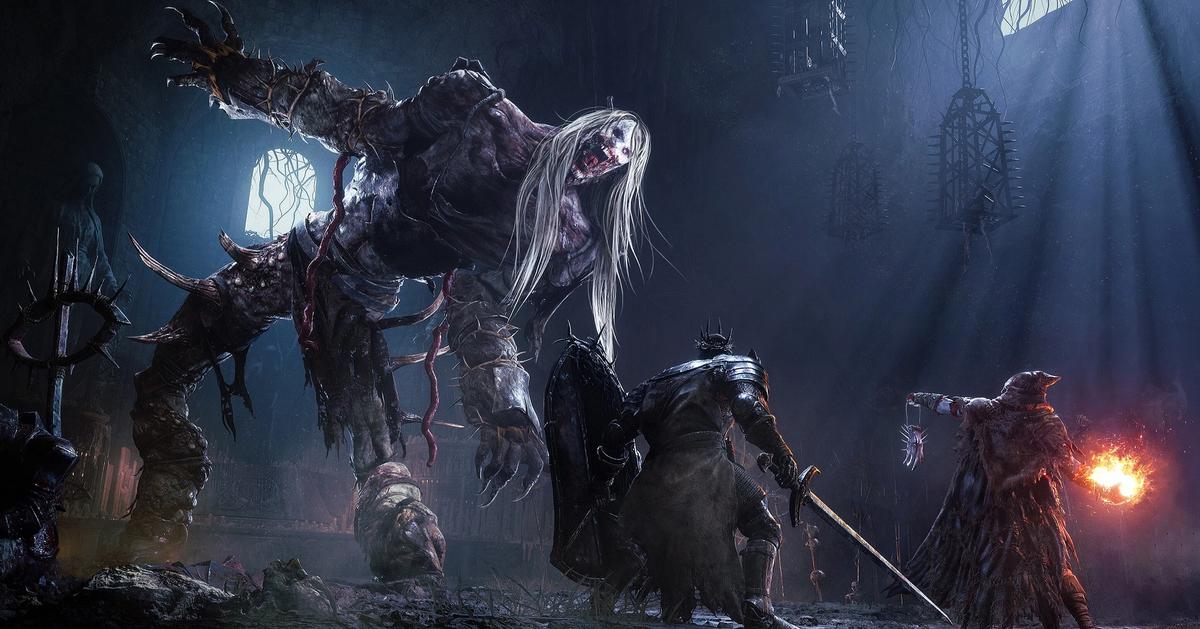 The player character fighting a boss in Lords of the Fallen.