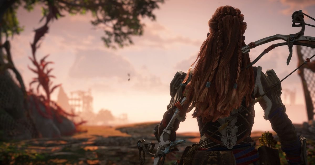 Horizon Forbidden West Aloy looking out at the shuttle ruins