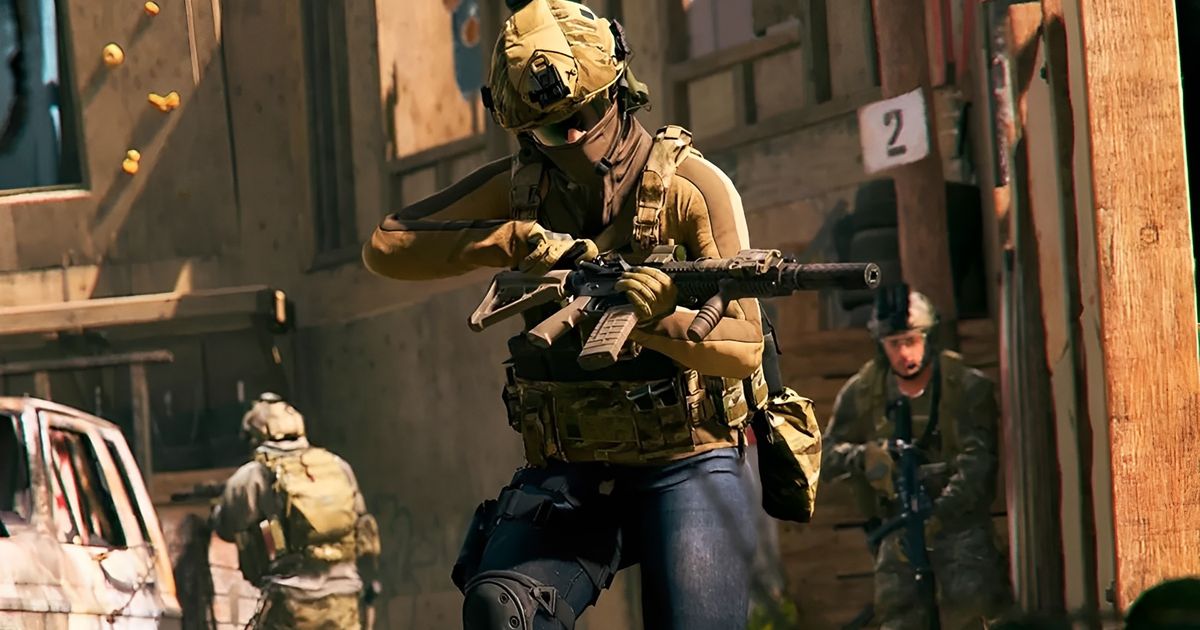 Warzone 2 player examining gun