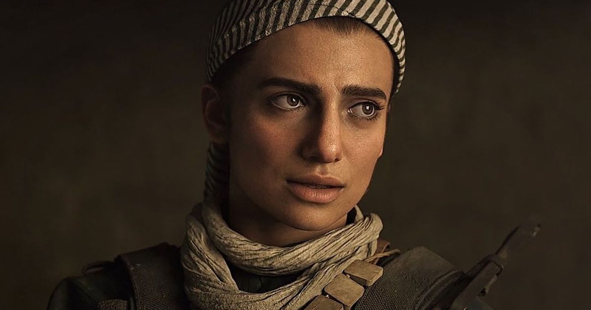 Modern Warfare 3 Farah Karim wearing scarf and bandana 
