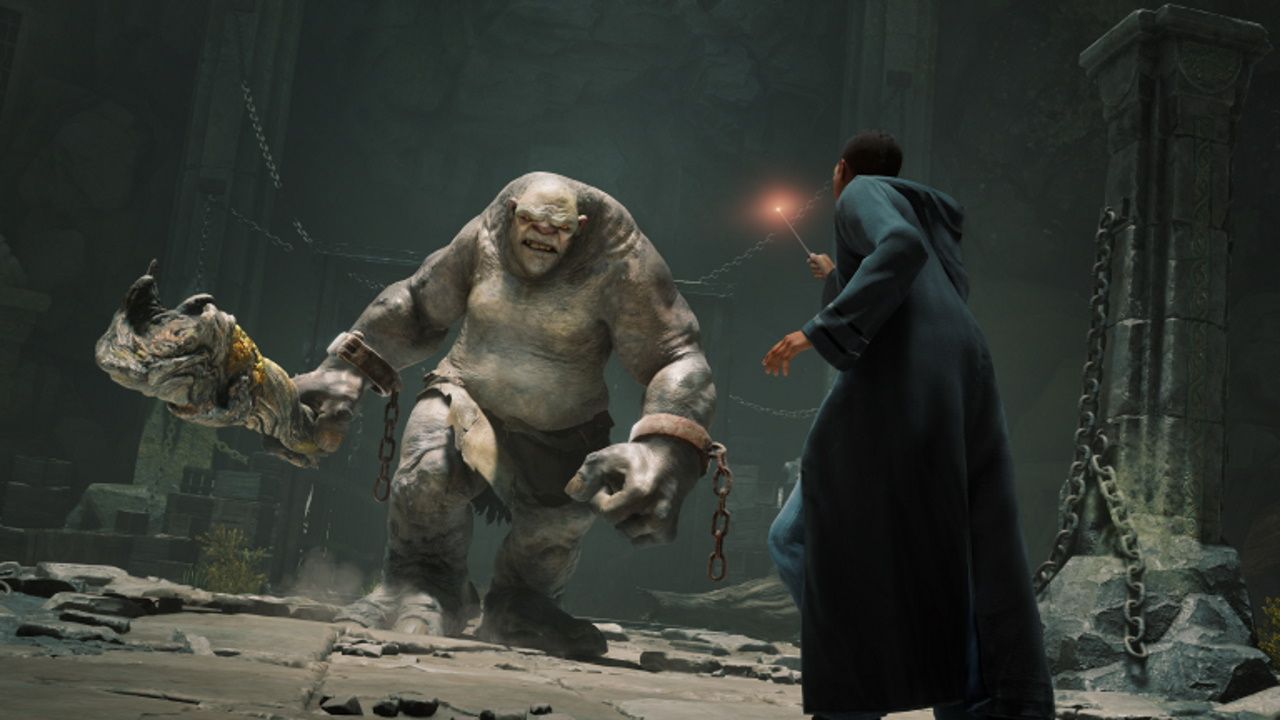 Image of a wizard fighting an ogre in Hogwarts Legacy.
