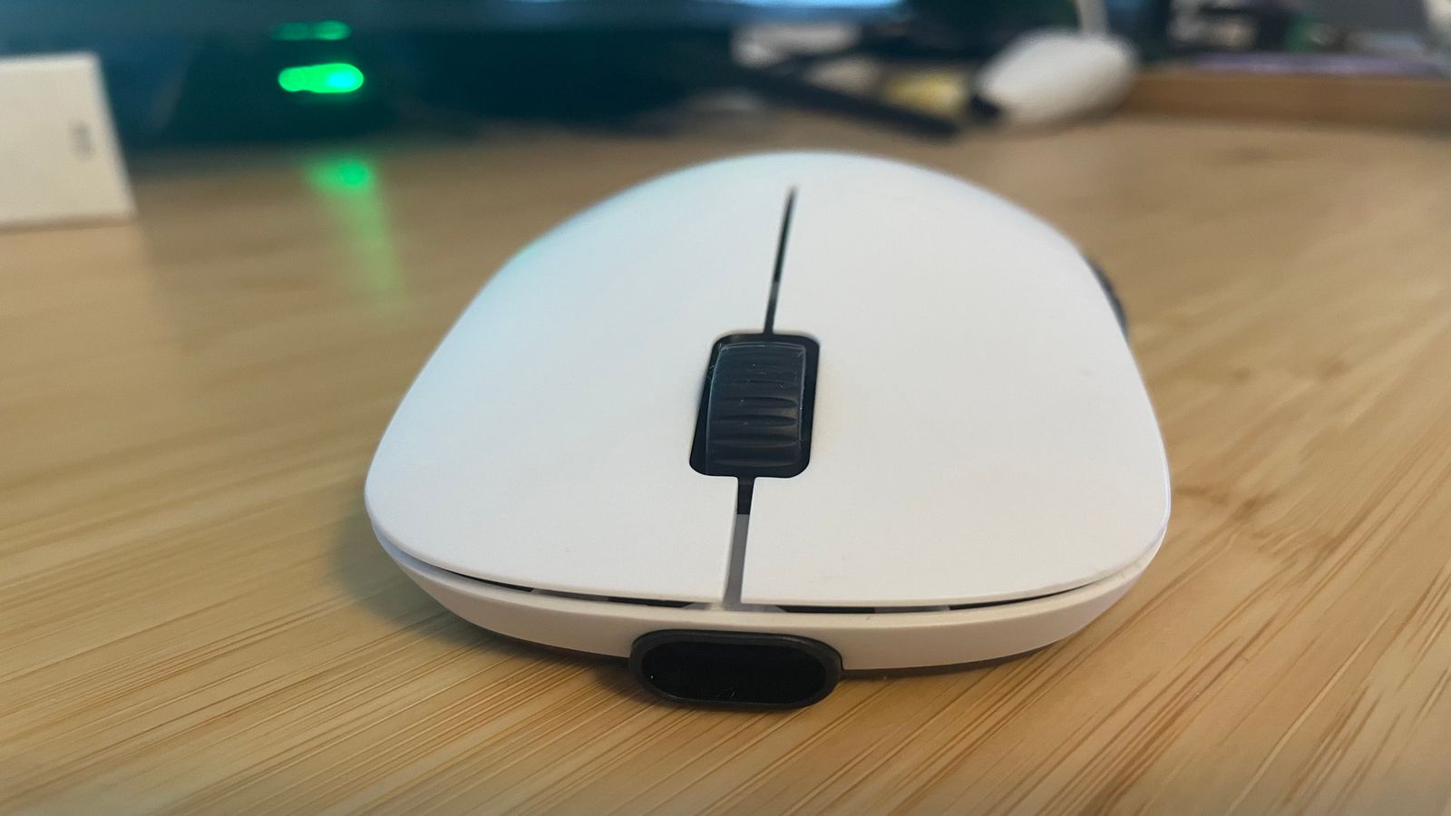 The front of the Endgame Gear XM2WE Wireless Mouse