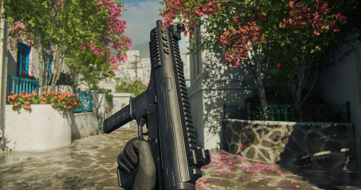 Image of Modern Warfare 3 HRM-9 SMG with foliage in the background
