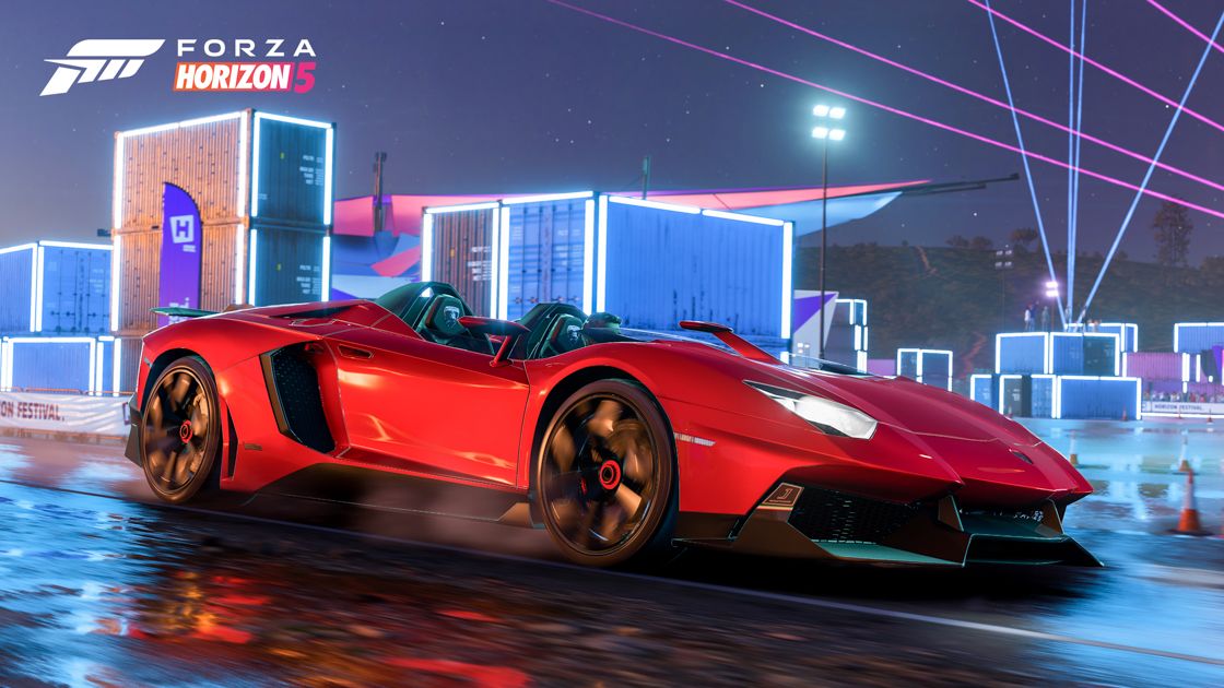 An event-specific car drives through Mexico's city streets in Forza Horizon 5 Series 2