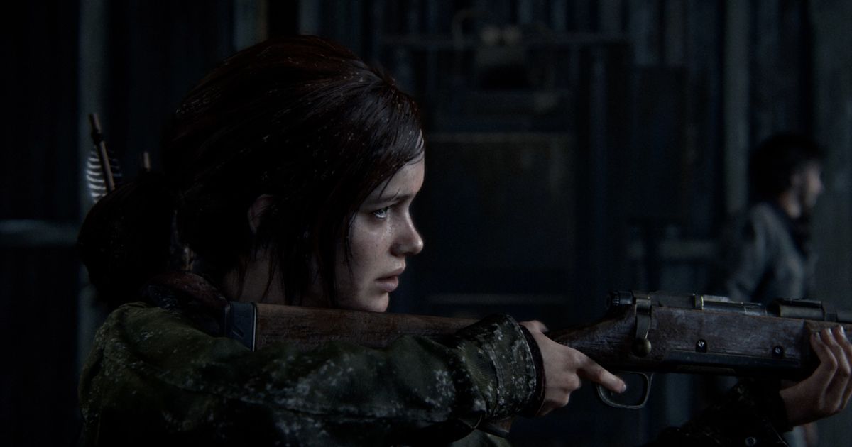 Ellie from The Last Of Us holding a gun