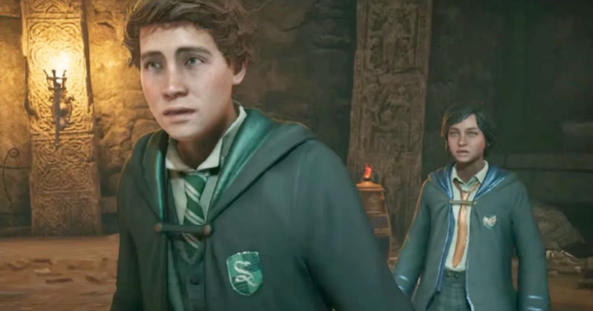 Hogwarts Legacy Nintendo Switch screenshot of two Slytherin students 
