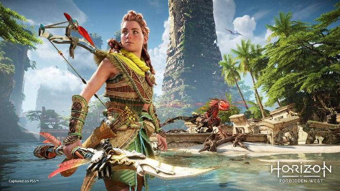 <img src="horizon2.jpg" alt="Aloy holding a bow and arrow in front of a San Francisco backdrop">
