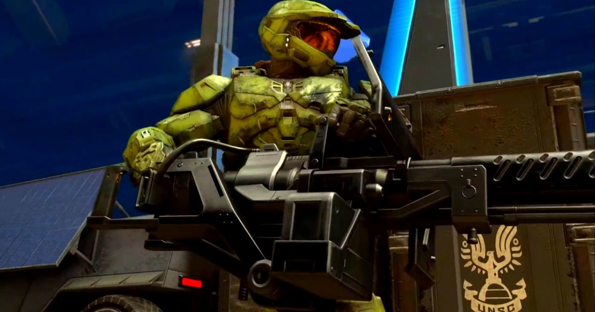 Master Chief as seen in the Halo Infinite season 5 trailer, holding a large weapon